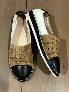 Hispanitas SOHO Leather Flats Size EU39/US 8 Slip on Colorblock Coastal Preppy